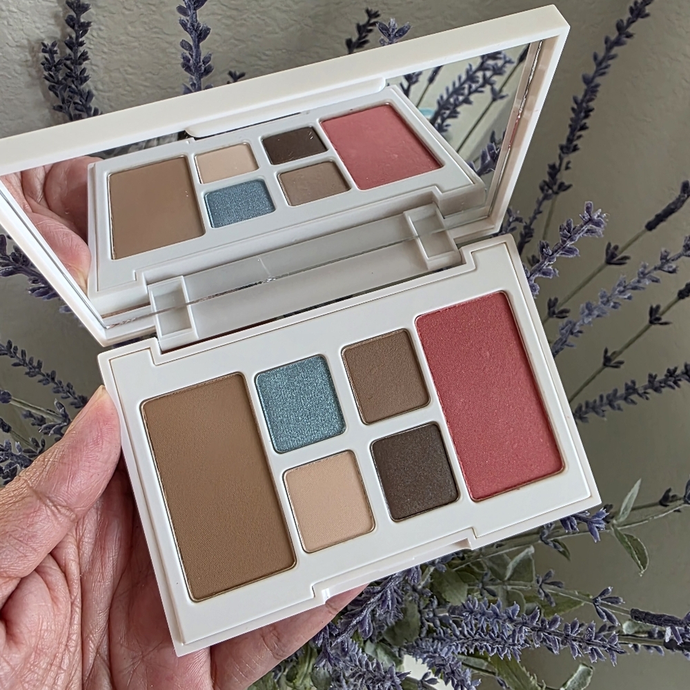 2/$25 Laura Geller Southampton Classic Face Palette